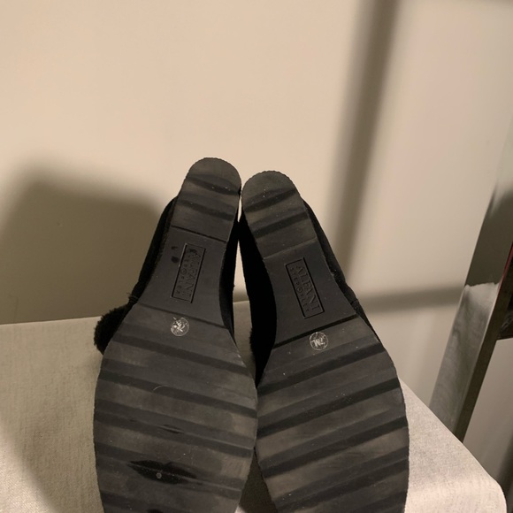 ALFANI MACY’S Black suede wedge boot with fur trim 7M - Picture 6 of 6